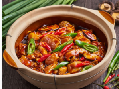 黃燜雞飯進(jìn)軍美國，中國餐飲三巨頭進(jìn)軍海外