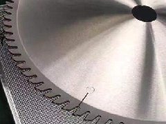 工業(yè)鋁型材切割要注意哪些問題？鋸片選擇是關(guān)